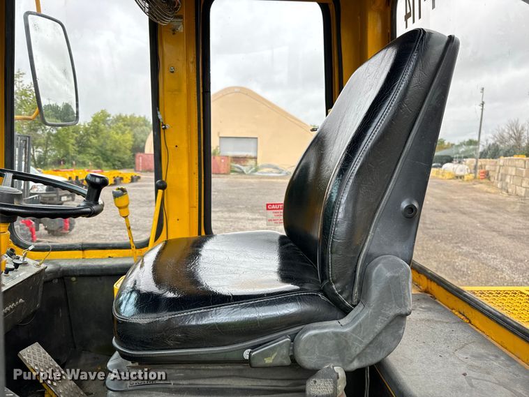 image for item DV5843 1987 Trojan  1500Z wheel loader