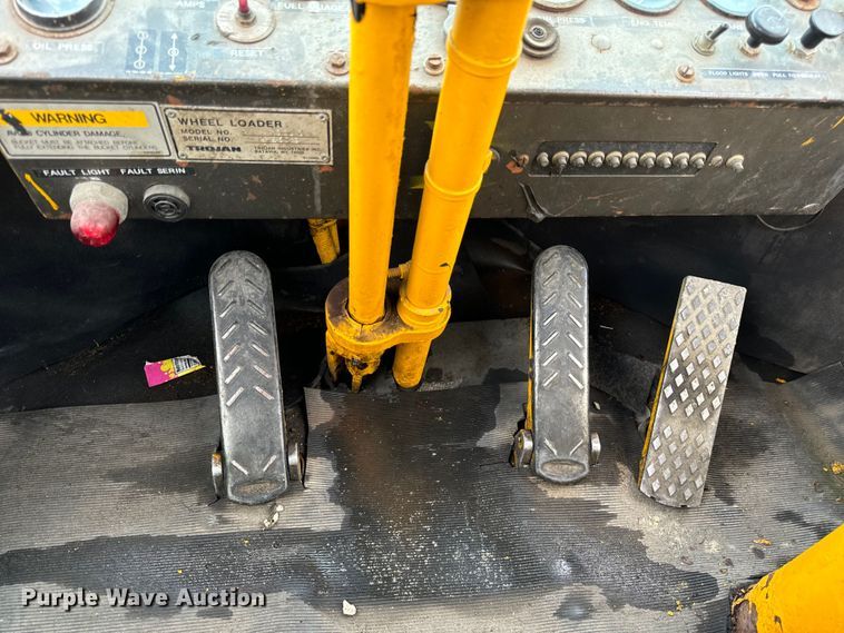 image for item DV5843 1987 Trojan  1500Z wheel loader