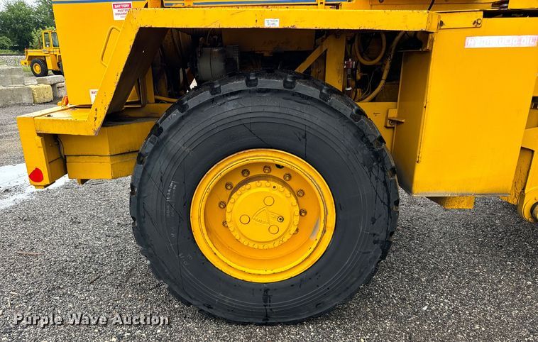 image for item DV5843 1987 Trojan  1500Z wheel loader