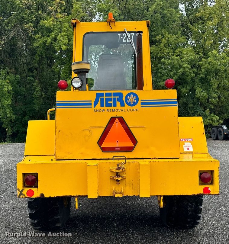 image for item DV5845 1990 Trojan  1900Z wheel loader