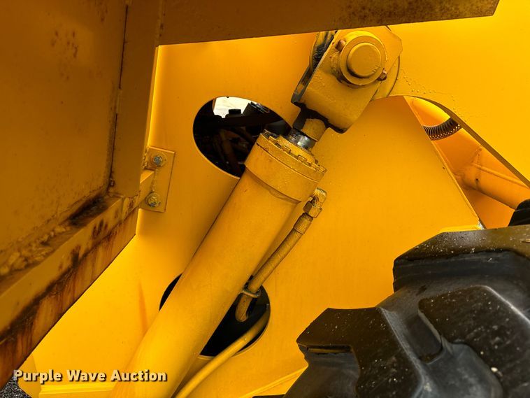 image for item DV5845 1990 Trojan  1900Z wheel loader