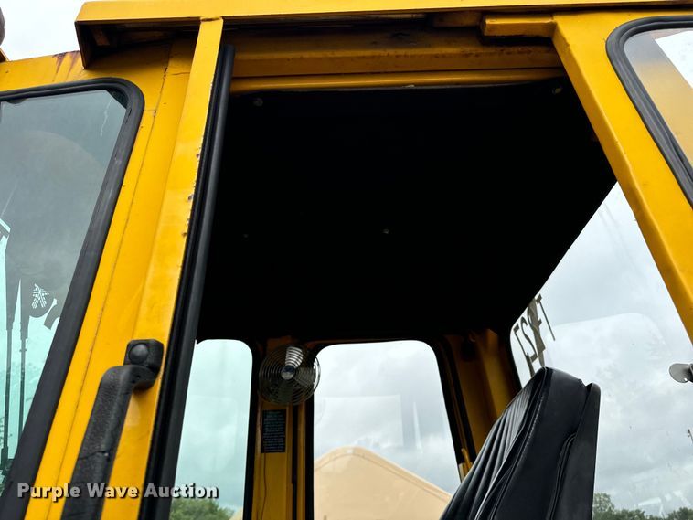 image for item DV5845 1990 Trojan  1900Z wheel loader