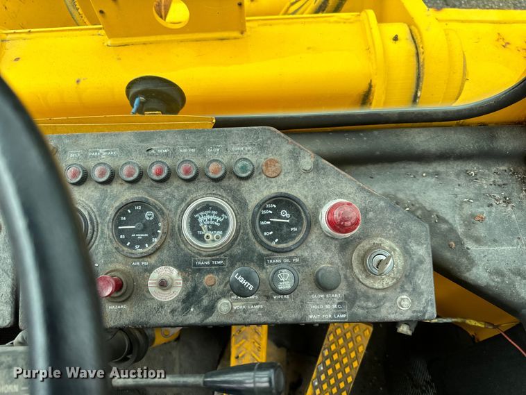 image for item DV5845 1990 Trojan  1900Z wheel loader