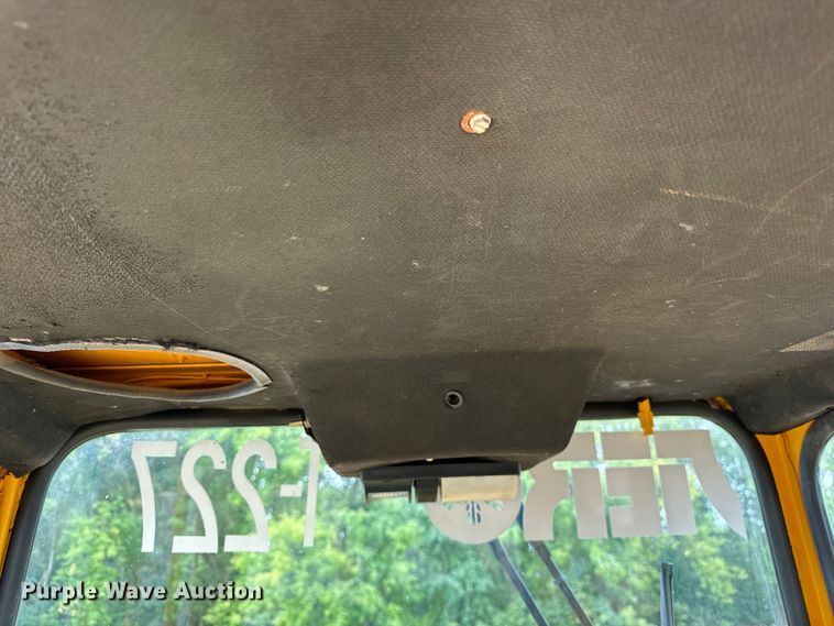 image for item DV5845 1990 Trojan  1900Z wheel loader