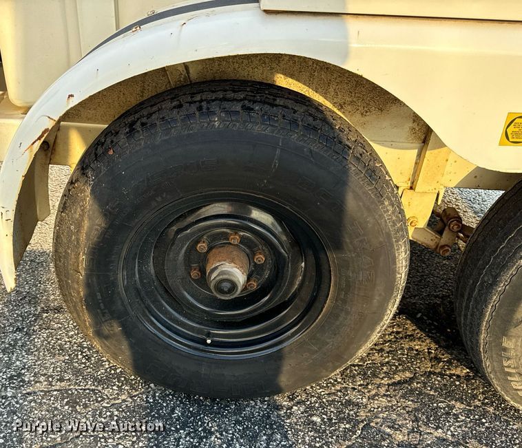 image for item DV5905 1996 Sewer Equipment of America  747 sewer jetter trailer 