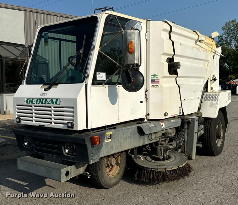 image for item DV5907 2015 Global  MX3 street sweeper 