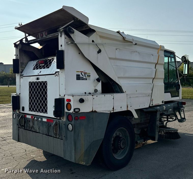 image for item DV5907 2015 Global  MX3 street sweeper 