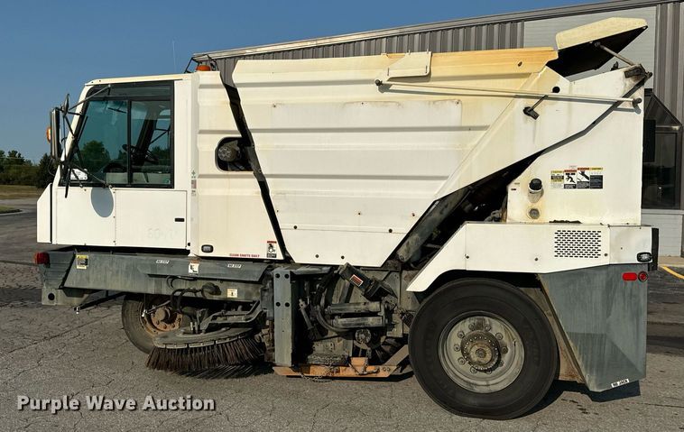 image for item DV5907 2015 Global  MX3 street sweeper 