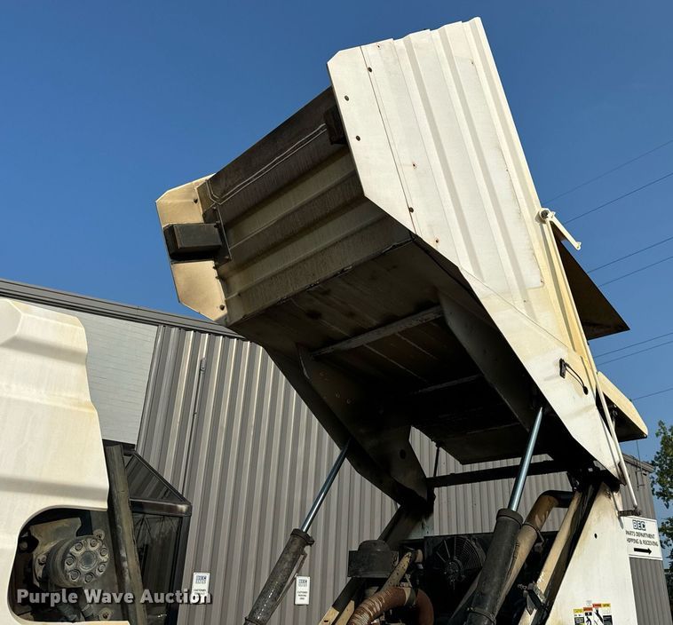 image for item DV5907 2015 Global  MX3 street sweeper 