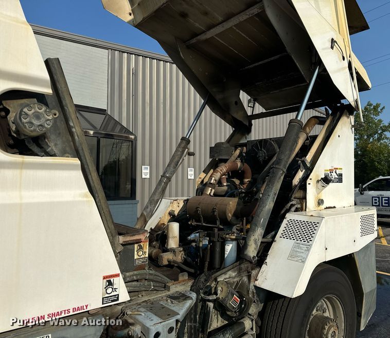 image for item DV5907 2015 Global  MX3 street sweeper 