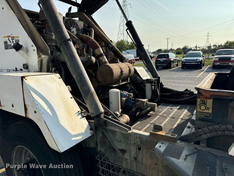 image for item DV5907 2015 Global  MX3 street sweeper 