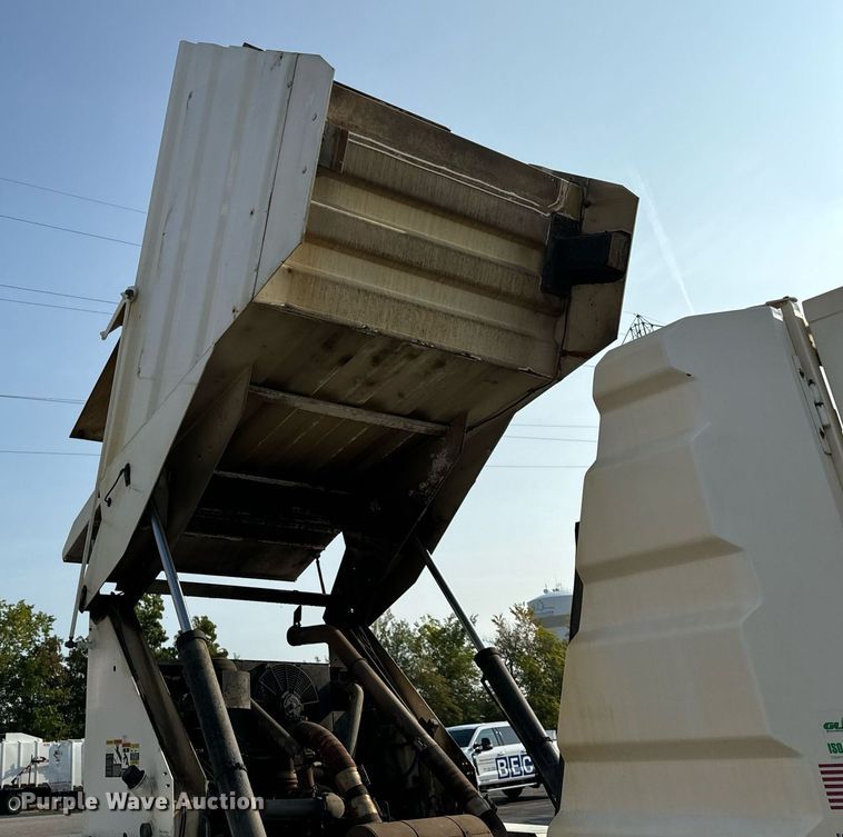 image for item DV5907 2015 Global  MX3 street sweeper 