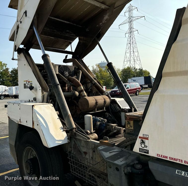 image for item DV5907 2015 Global  MX3 street sweeper 