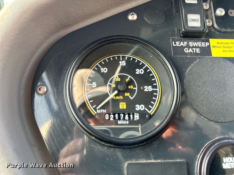 image for item DV5907 2015 Global  MX3 street sweeper 