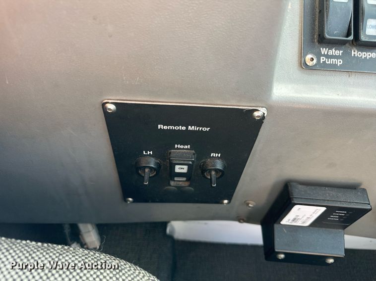 image for item DV5907 2015 Global  MX3 street sweeper 