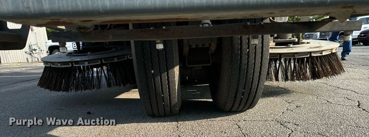 image for item DV5907 2015 Global  MX3 street sweeper 