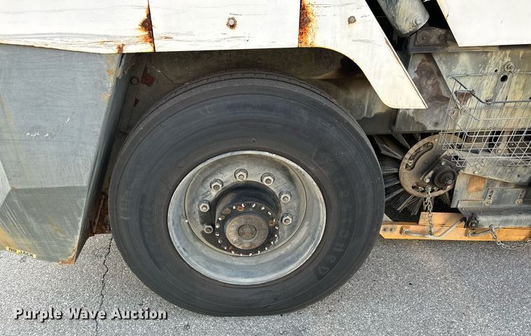 image for item DV5907 2015 Global  MX3 street sweeper 