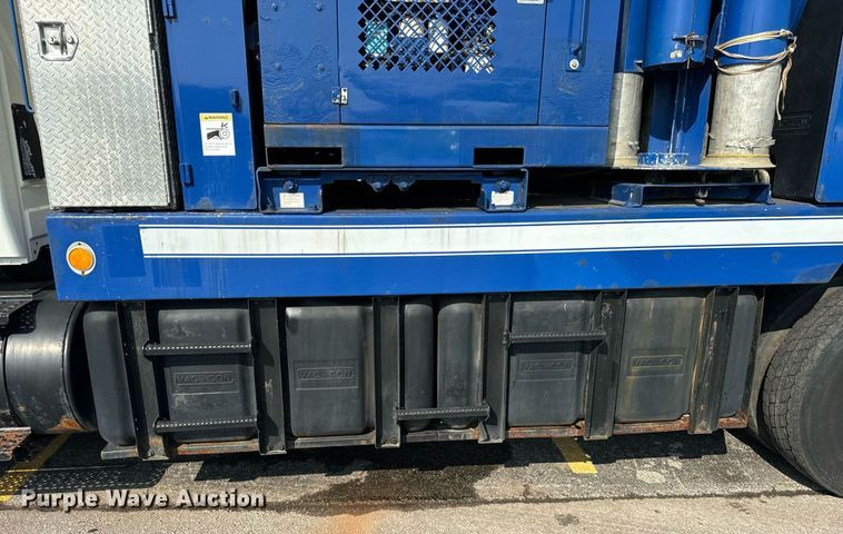 image for item DV5908 2007 International 7400 sewer jetter truck