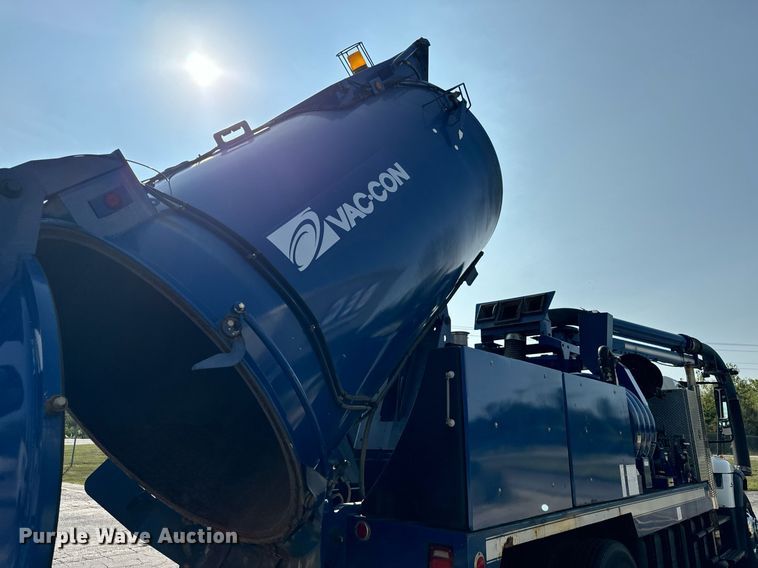 image for item DV5908 2007 International 7400 sewer jetter truck