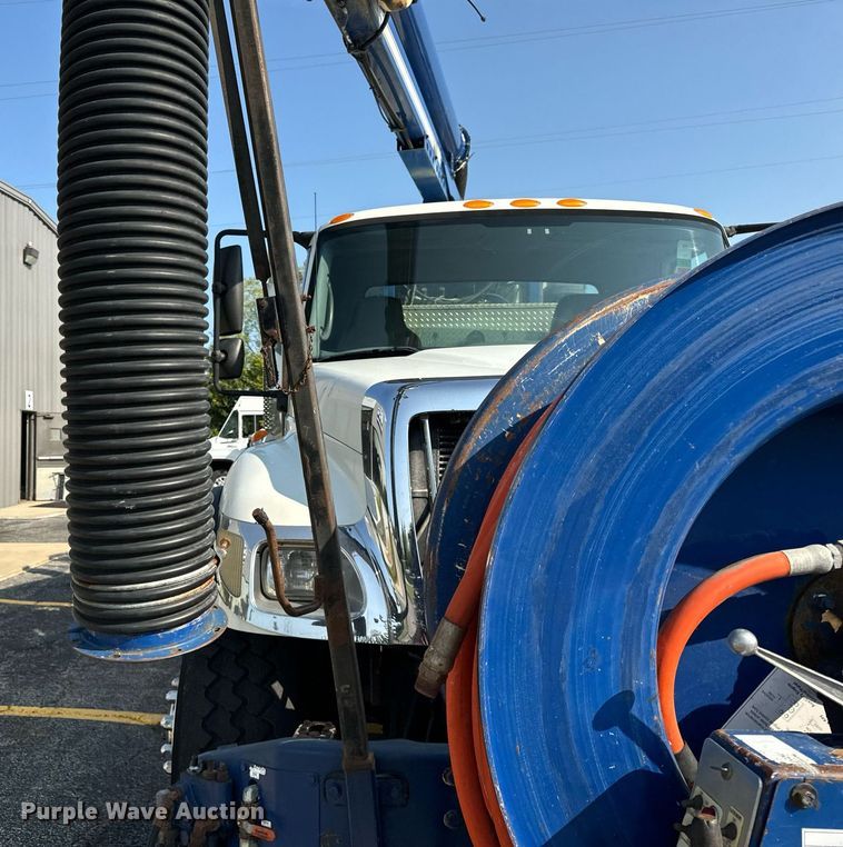 image for item DV5908 2007 International 7400 sewer jetter truck