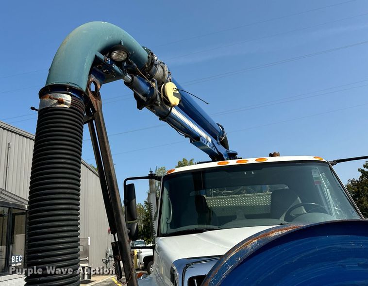 image for item DV5908 2007 International 7400 sewer jetter truck