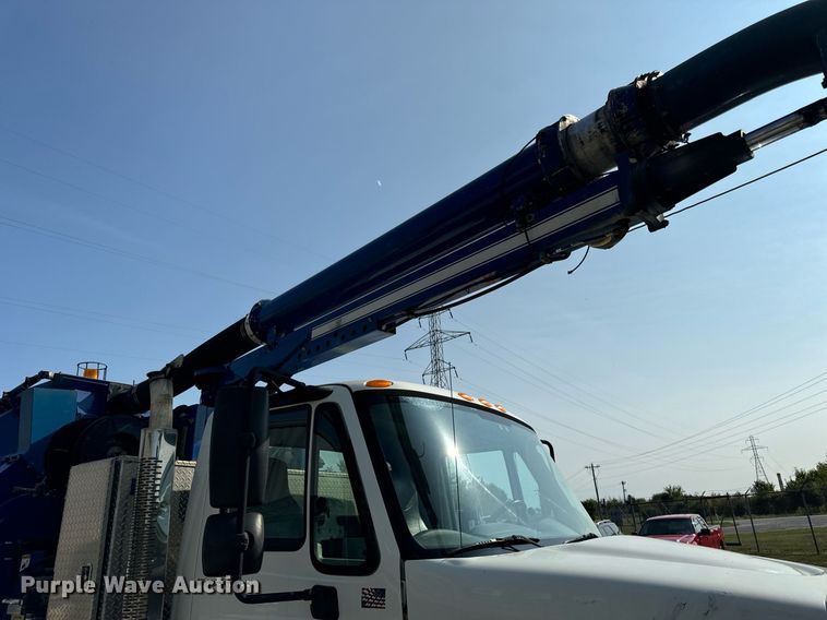 image for item DV5908 2007 International 7400 sewer jetter truck