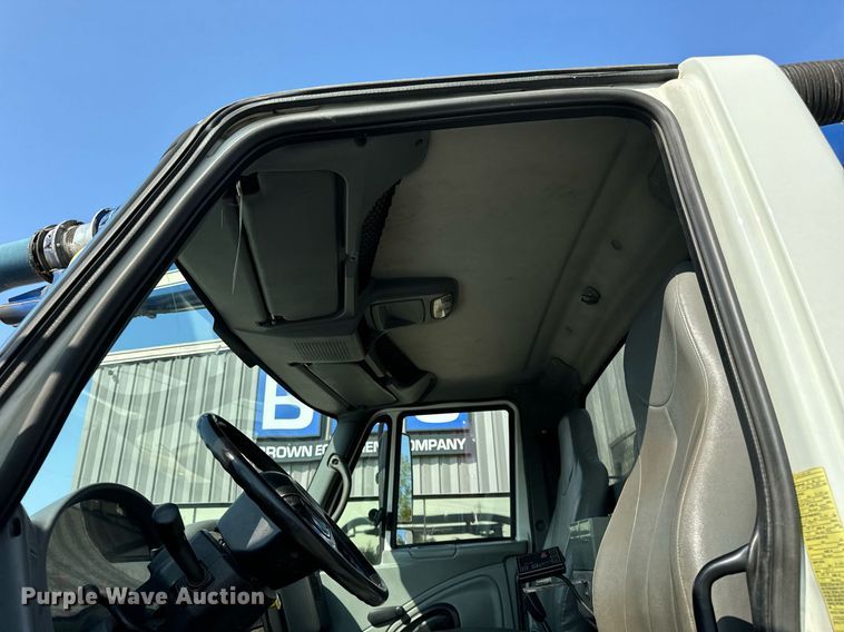 image for item DV5908 2007 International 7400 sewer jetter truck