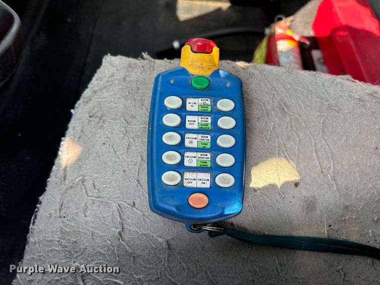 image for item DV5908 2007 International 7400 sewer jetter truck