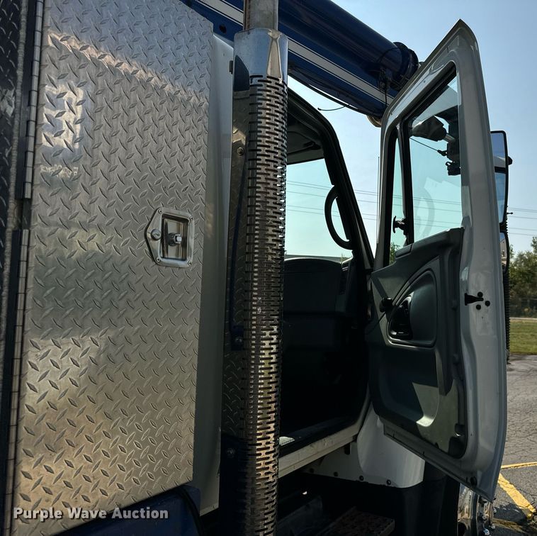 image for item DV5908 2007 International 7400 sewer jetter truck