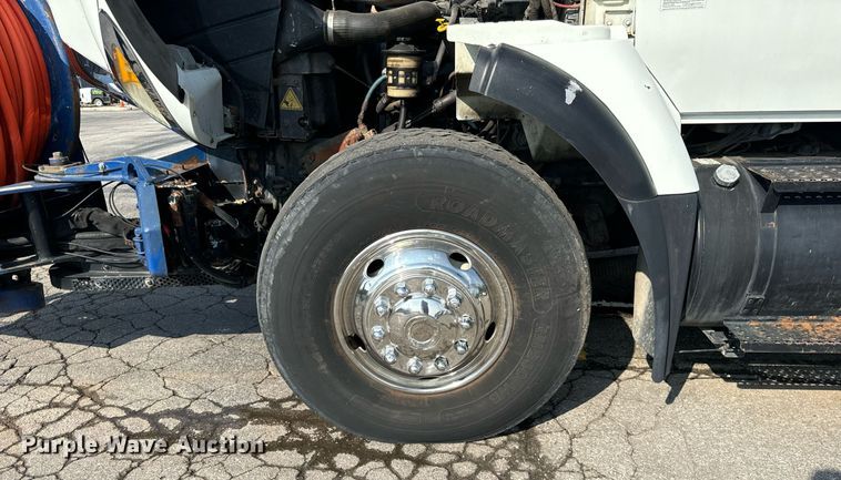 image for item DV5908 2007 International 7400 sewer jetter truck