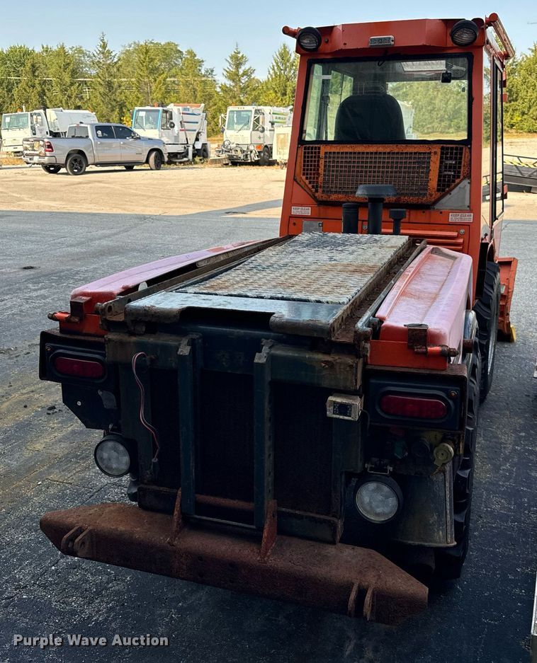 image for item DV5909 Holder  C9.72H municipal tractor