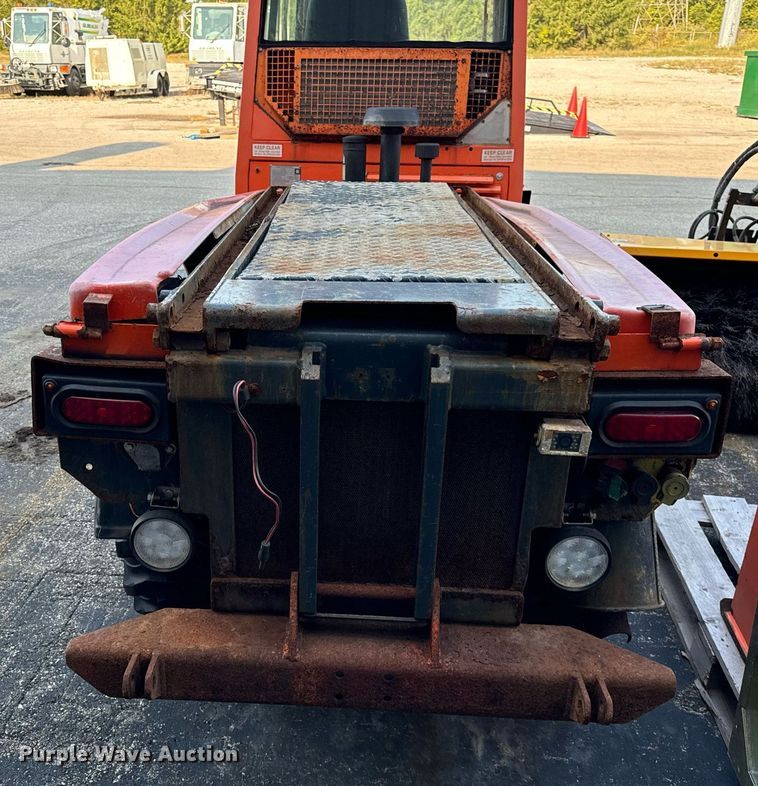 image for item DV5909 Holder  C9.72H municipal tractor