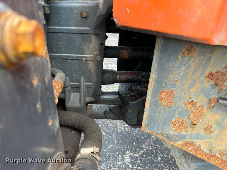 image for item DV5909 Holder  C9.72H municipal tractor