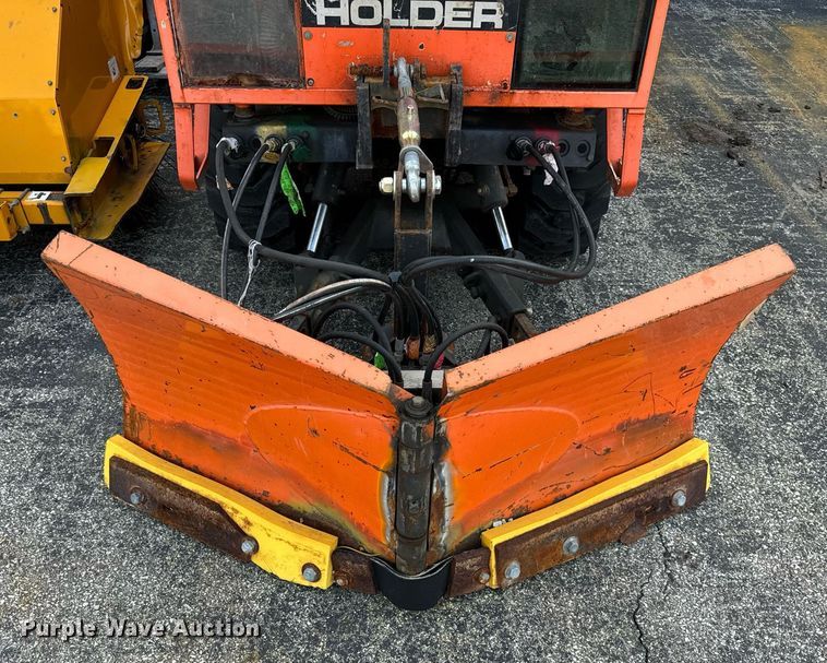 image for item DV5909 Holder  C9.72H municipal tractor