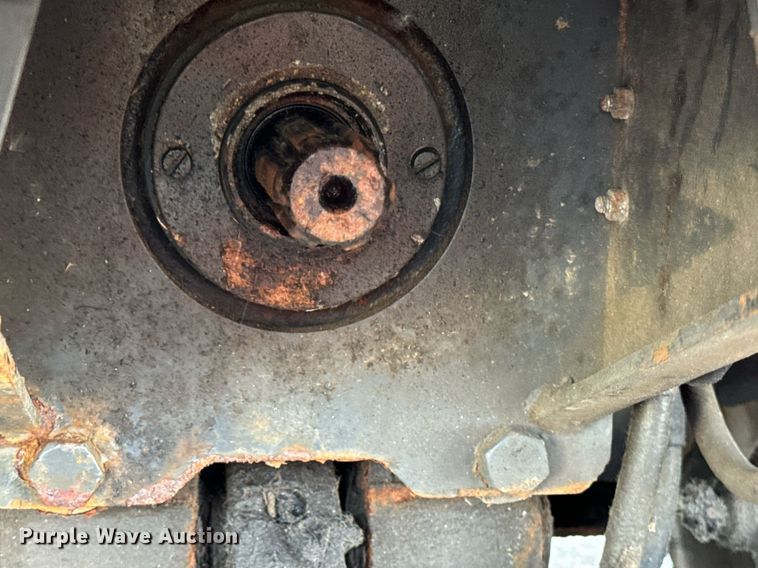 image for item DV5909 Holder  C9.72H municipal tractor