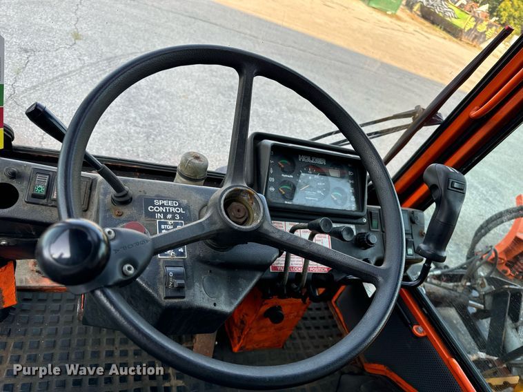 image for item DV5909 Holder  C9.72H municipal tractor