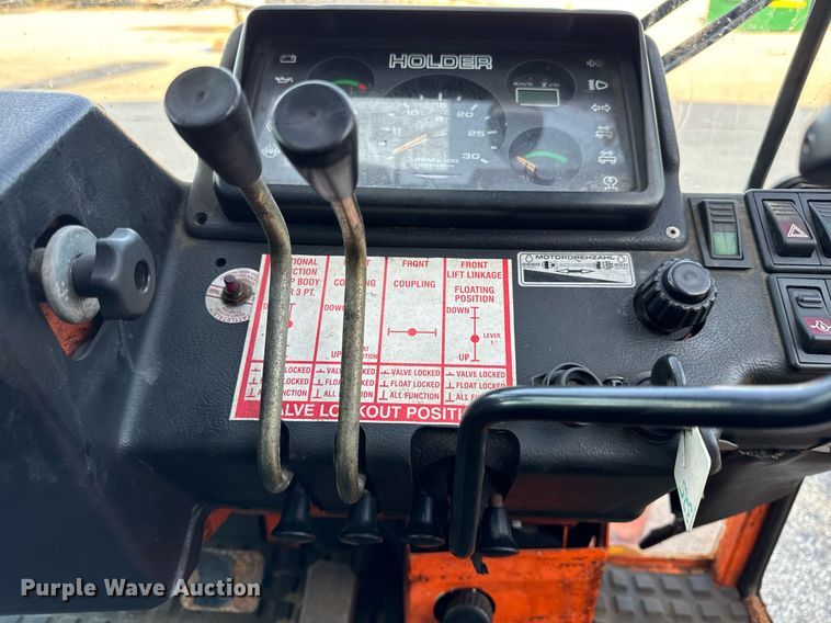 image for item DV5909 Holder  C9.72H municipal tractor