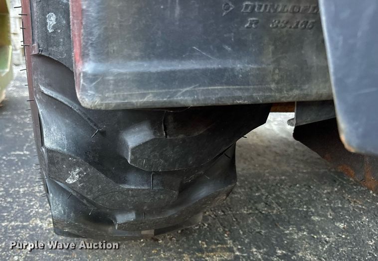 image for item DV5909 Holder  C9.72H municipal tractor