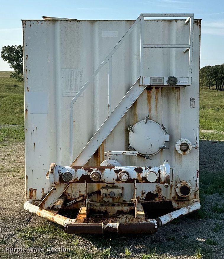 image for item DX1147 2007 Troxell frac tank trailer