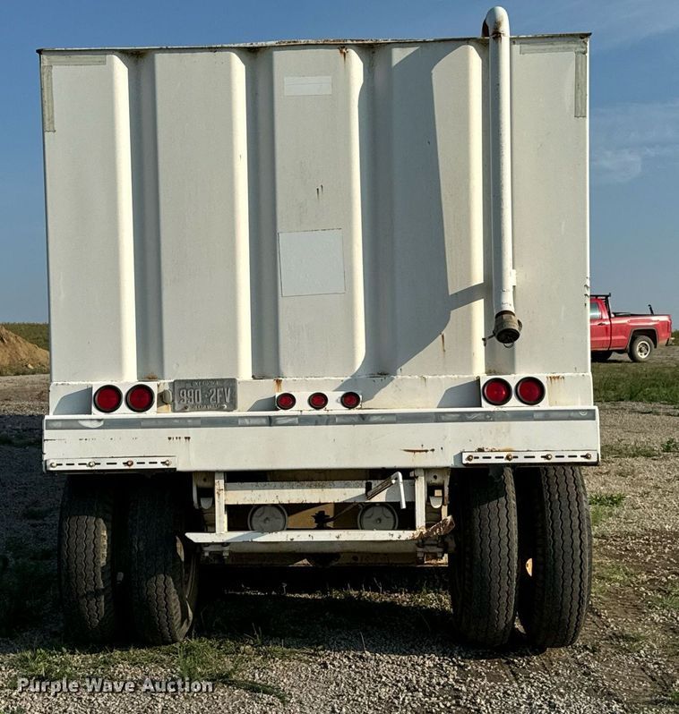 image for item DX1147 2007 Troxell frac tank trailer