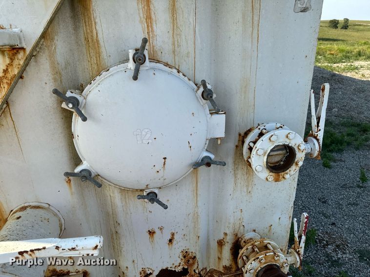 image for item DX1147 2007 Troxell frac tank trailer