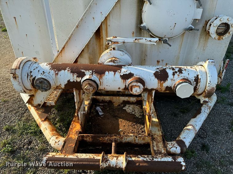 image for item DX1147 2007 Troxell frac tank trailer