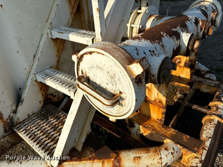 image for item DX1147 2007 Troxell frac tank trailer