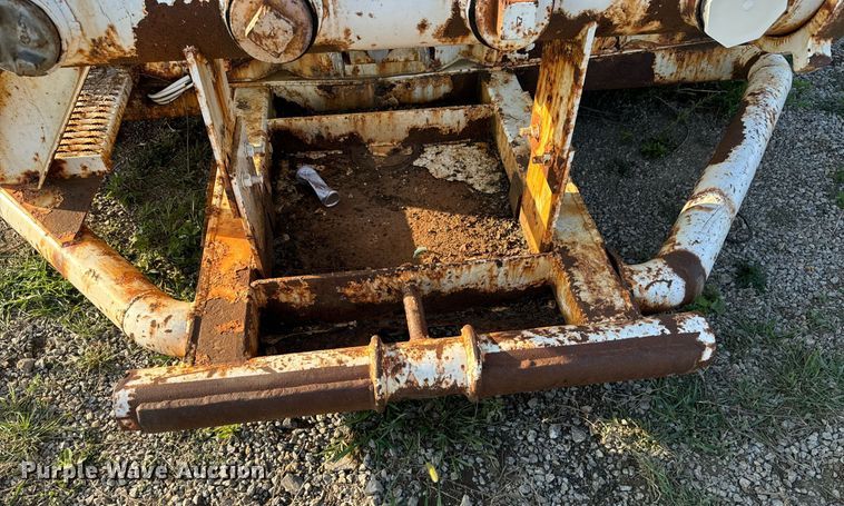 image for item DX1147 2007 Troxell frac tank trailer