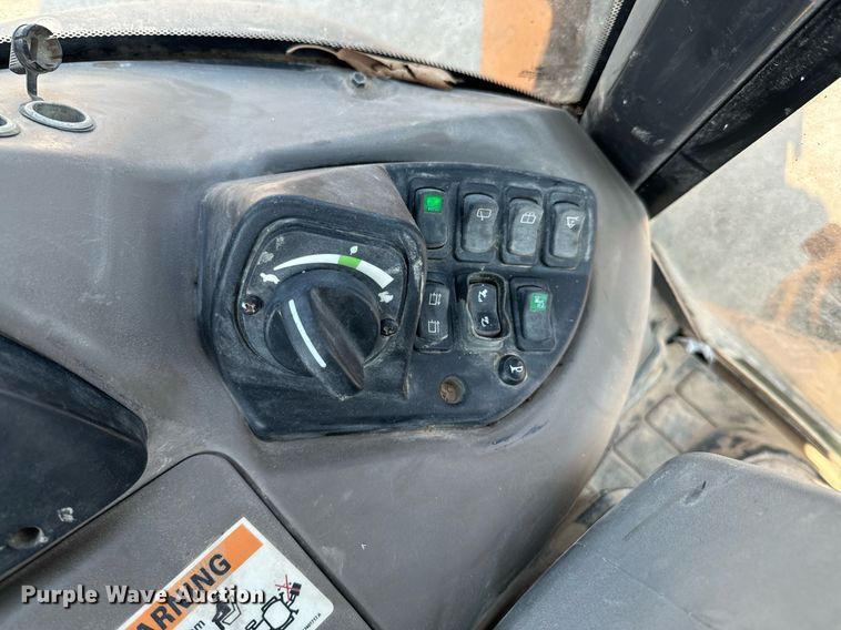 image for item DX1176 2015 Case 580 Super N backhoe