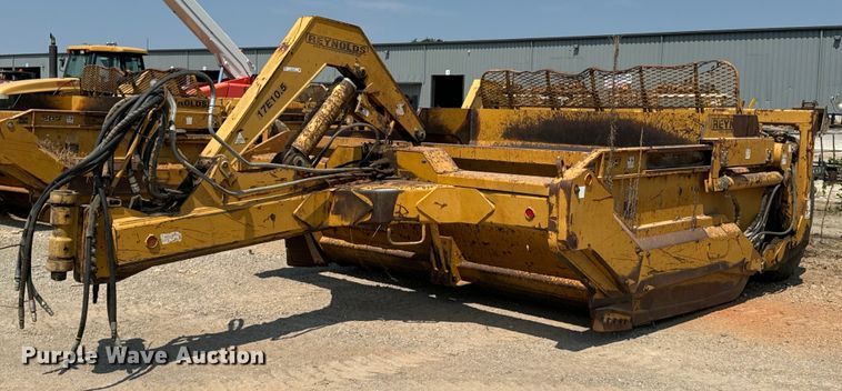 image for item DX1179 2004 Reynolds 17E10.5 scraper