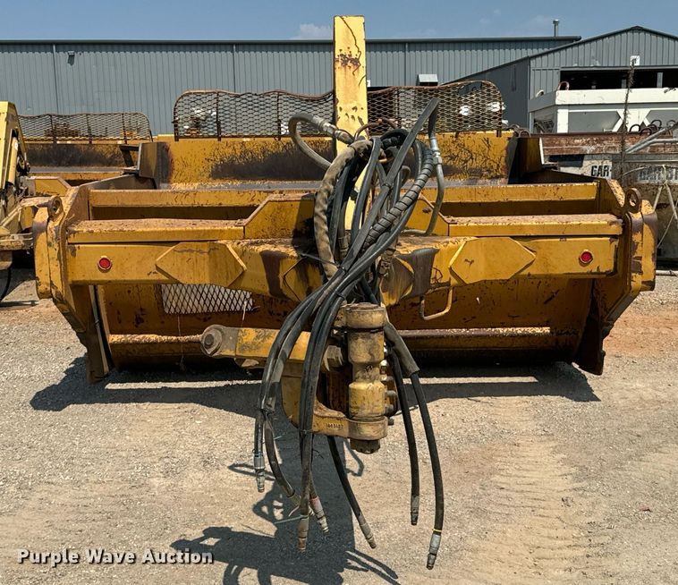 image for item DX1179 2004 Reynolds 17E10.5 scraper