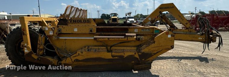 image for item DX1179 2004 Reynolds 17E10.5 scraper