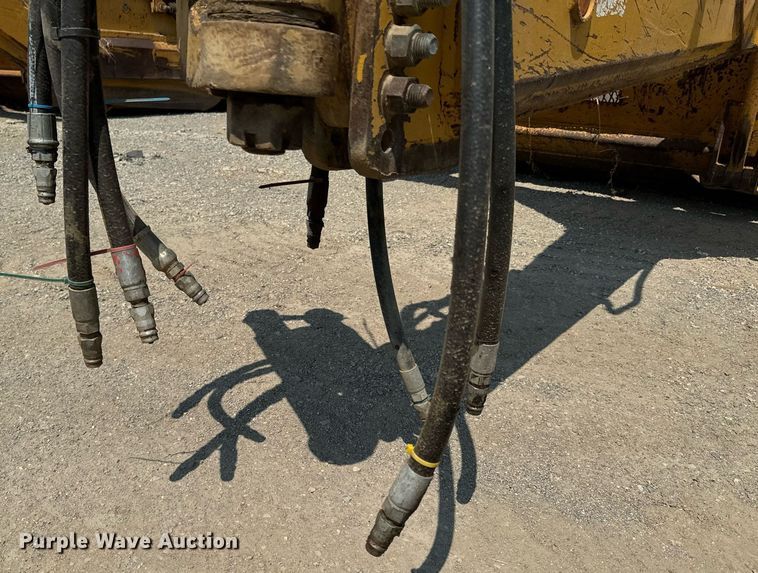 image for item DX1179 2004 Reynolds 17E10.5 scraper