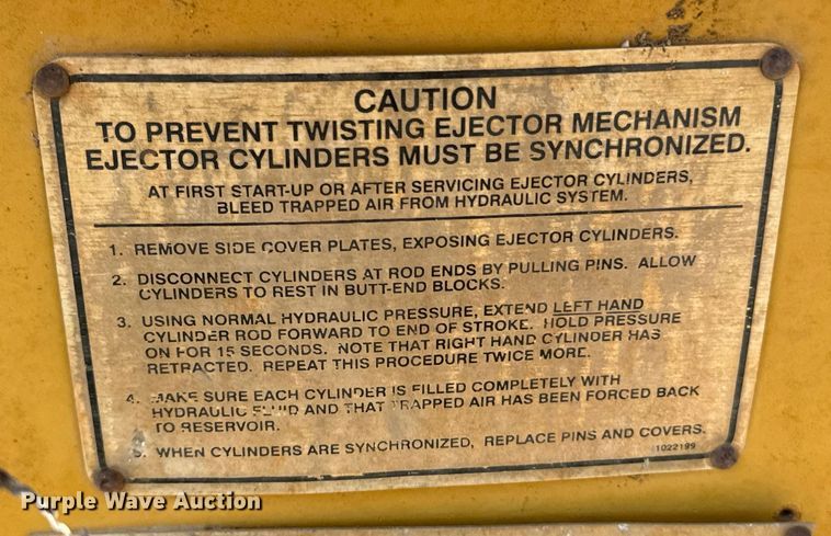 image for item DX1179 2004 Reynolds 17E10.5 scraper